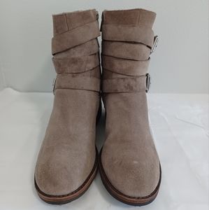 Vince camuto  webey moto bootie gray sueder leather zip-up size 7.5m(37.5)